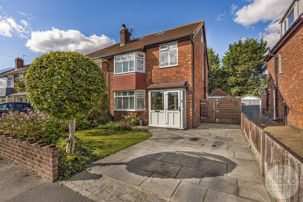 12 Marlow Drive, Handforth, Cheshire, SK9 3NE