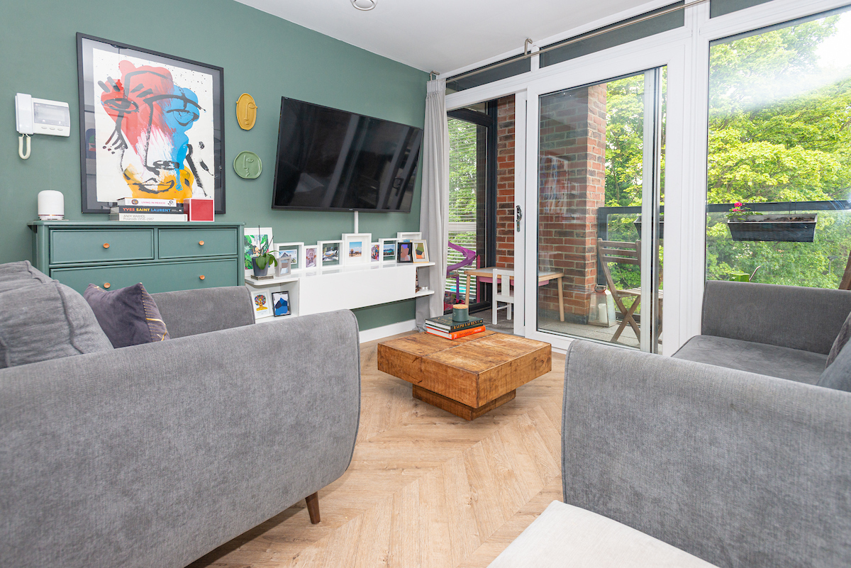 8 Maple Court, 137-149 Cross Street, Sale M33 7JW