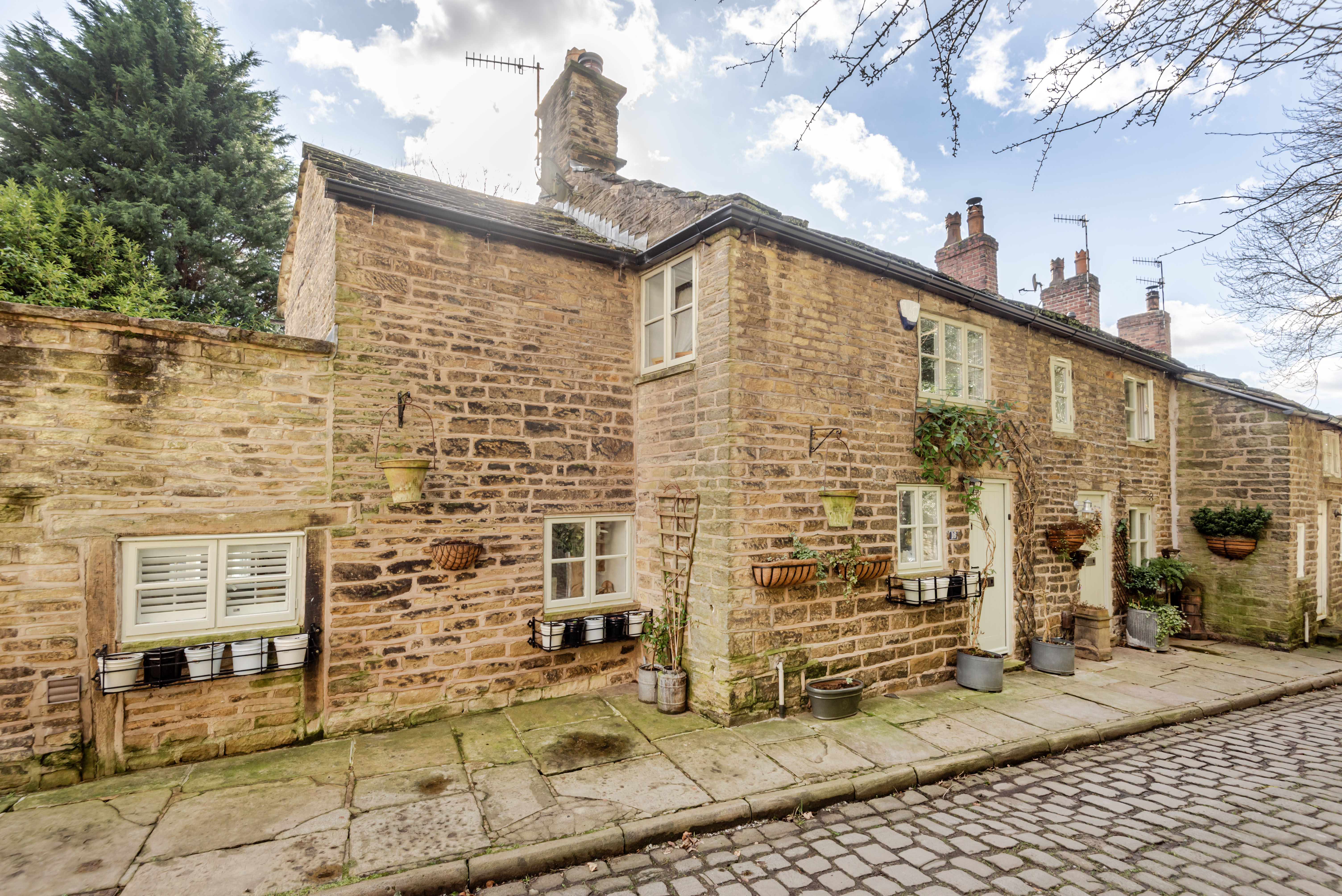 16 Queen Street, Bollington, Cheshire, SK10 5PS