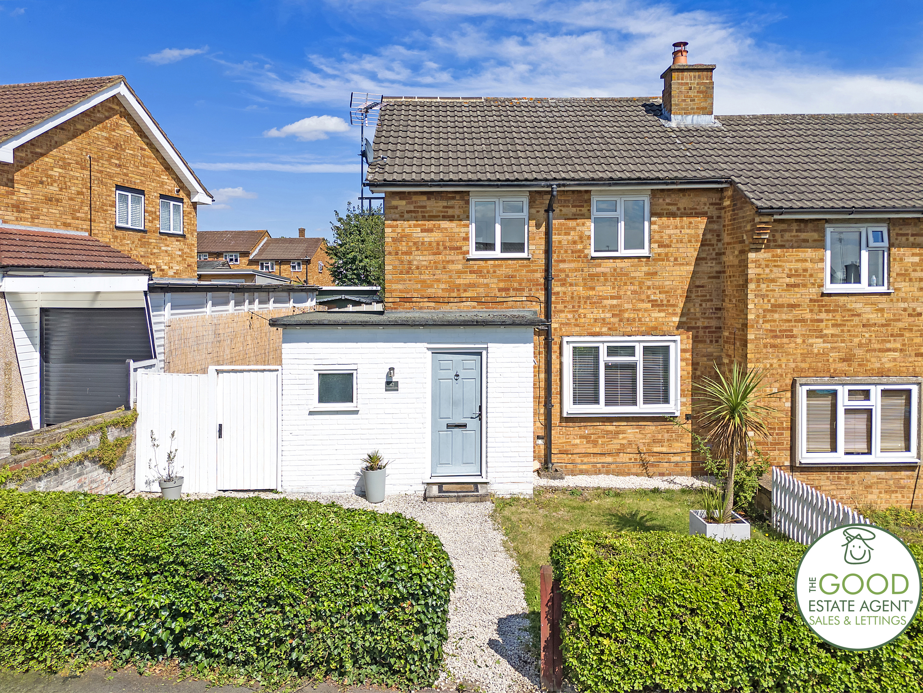 42 Greenfields, Loughton, IG10 3HF