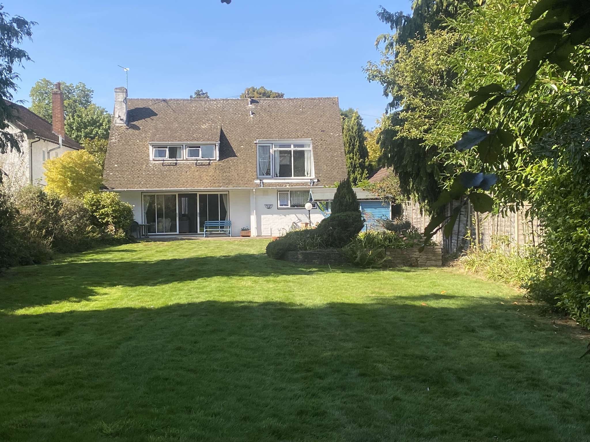 4a Harfield Road, Lower Sunbury, Surrey, TW16 5PT