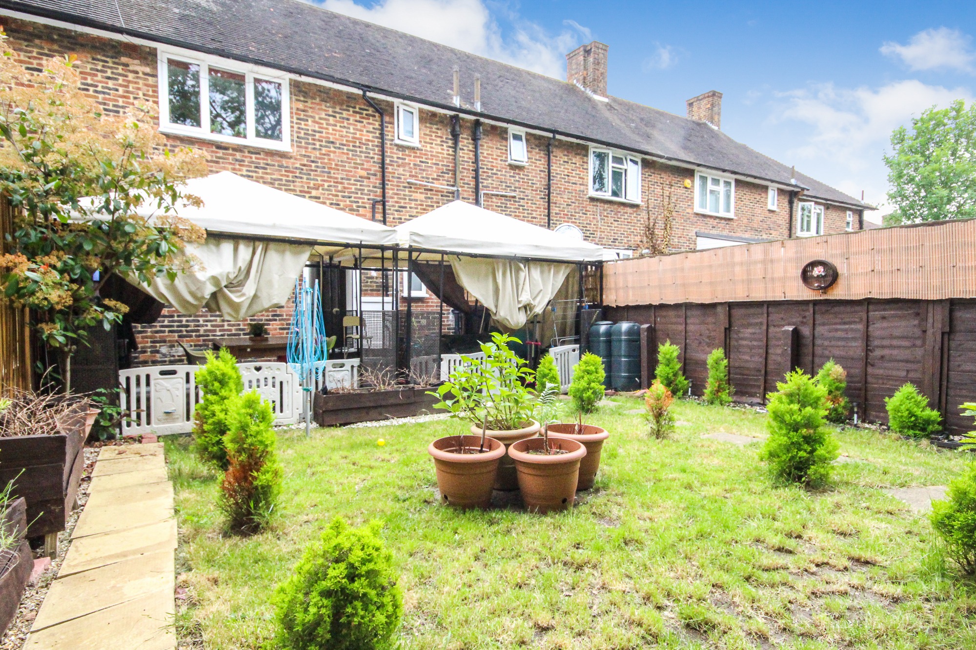 Withy Mead, London, E4