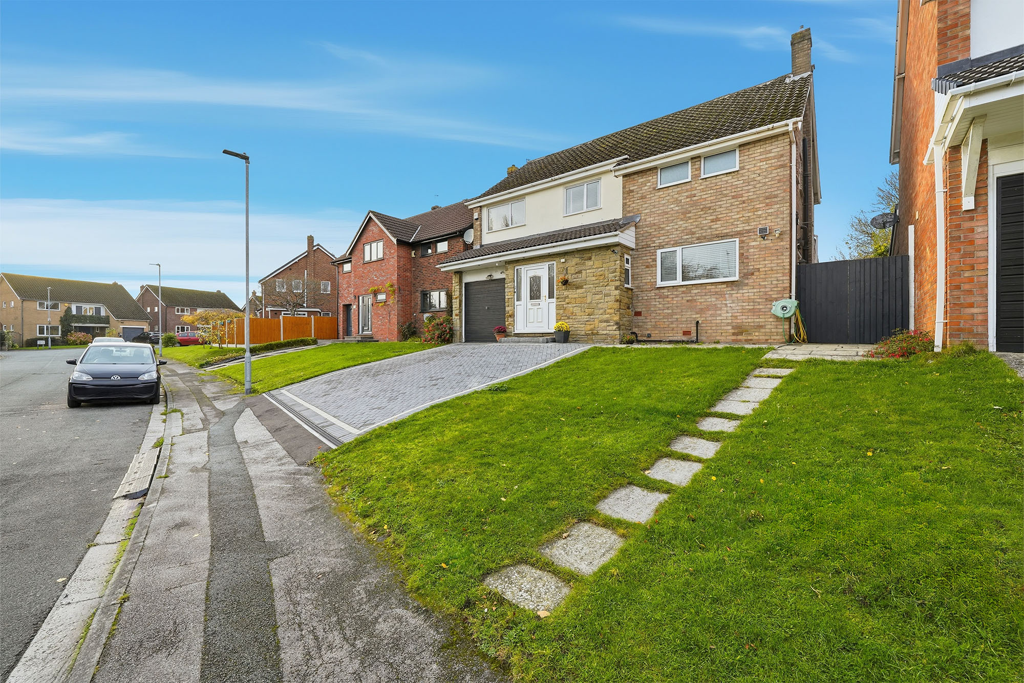 Kenilworth Avenue, Handforth, SK9 3DP