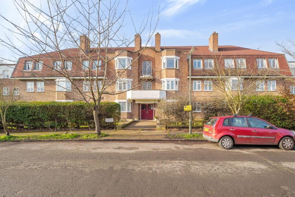 Oakhall Court Oakhall Drive, Sunbury on Thames, Middlesex TW16 7LE