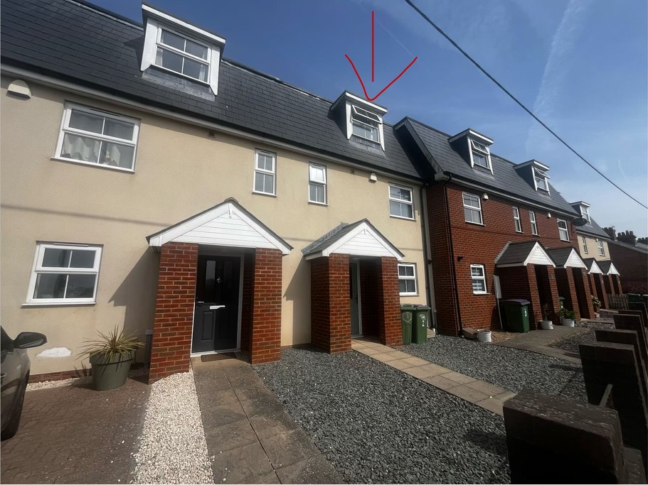 2, Longshore Cottages, Lydd Road, New Romney, TN28 8FN