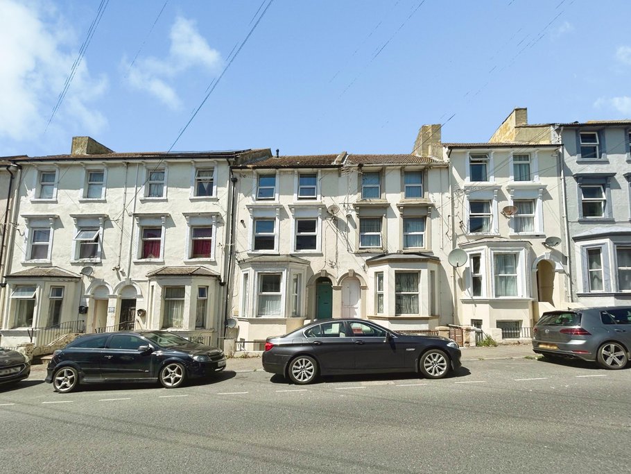 Dover Road, Folkestone, CT20