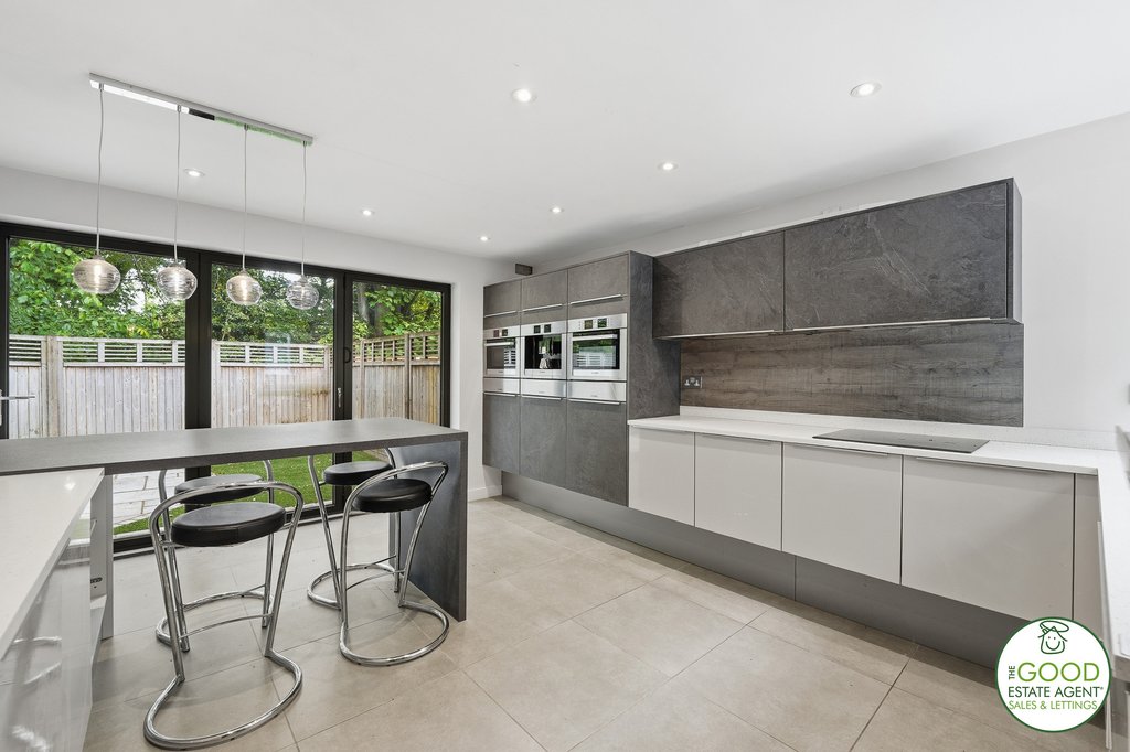 117, Blackden Walk, Wilmslow, SK9 2EN