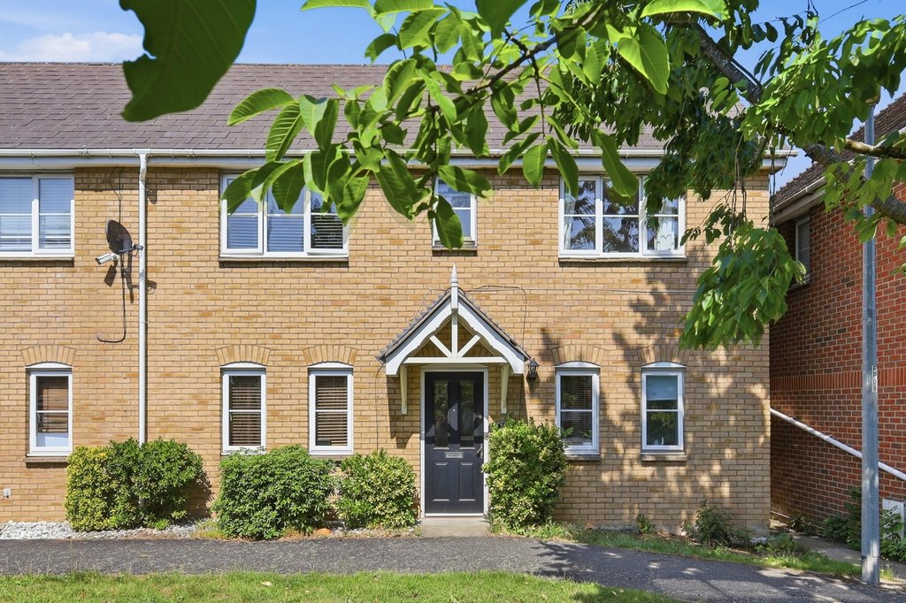St. Nicholas Place, Loughton, IG10 1BF