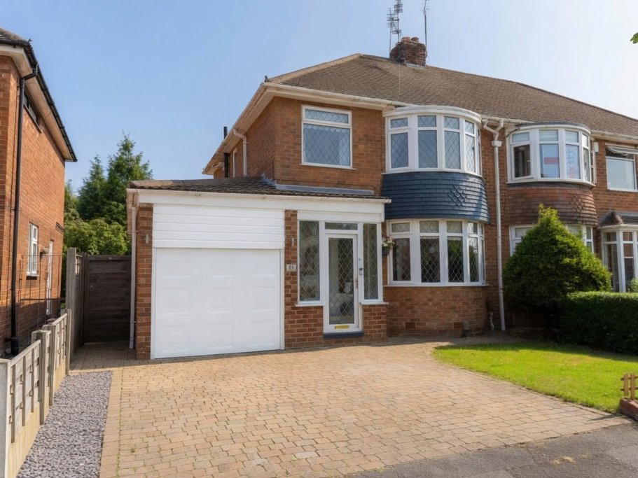 Coniston Drive, Handforth, Wilmslow, SK9 3NN