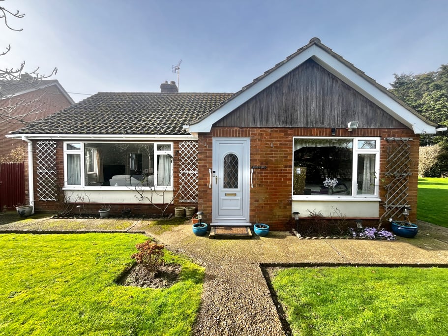 St. Mary's Road, New Romney, Kent TN28 8JG