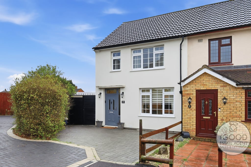 20 Crossfields, Loughton, IG10 3PY
