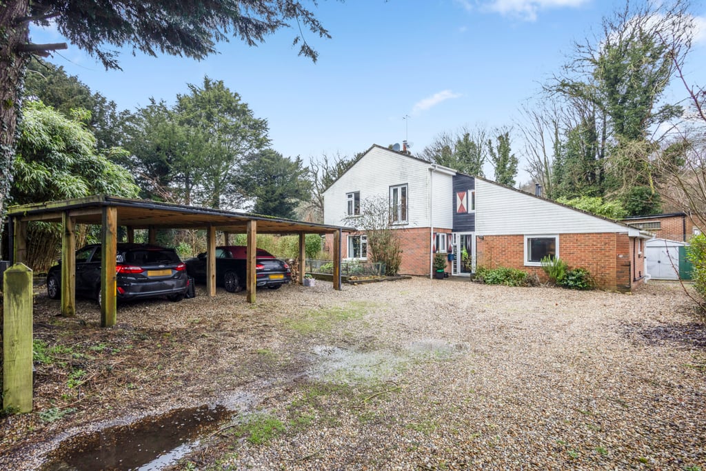 Sandling Road Sandling, Hythe, Kent CT21 4HG