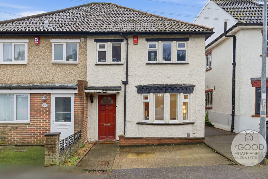 Englands Lane, Loughton IG10 2QL