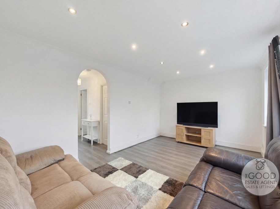 Limes Avenue, Chigwell IG7 5NA