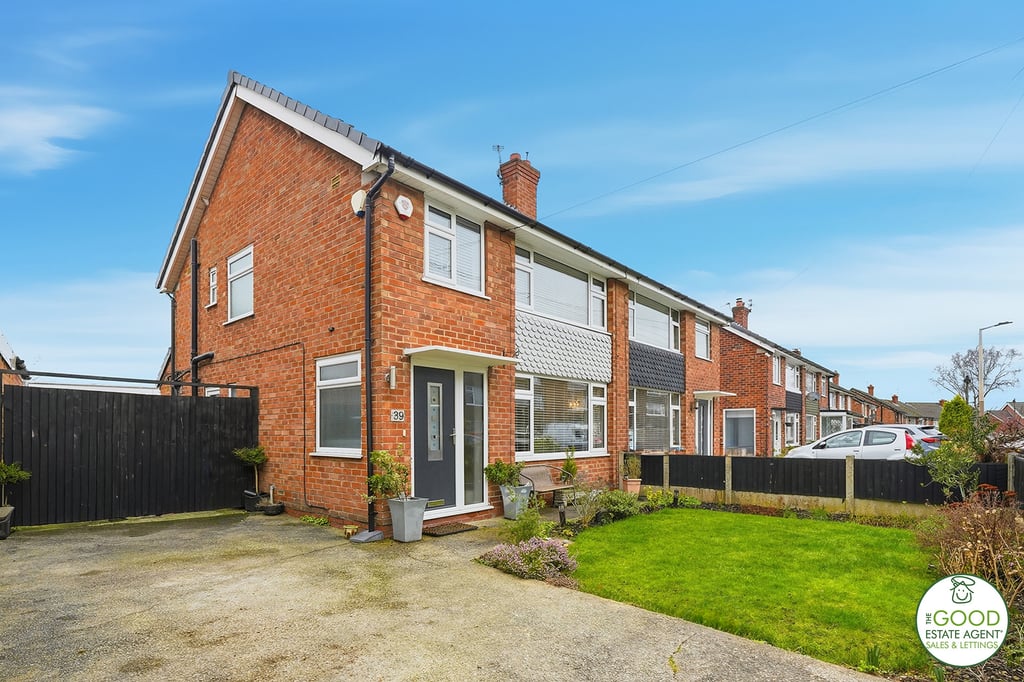 Baslow Drive, Heald Green, Cheadle SK8 3HP