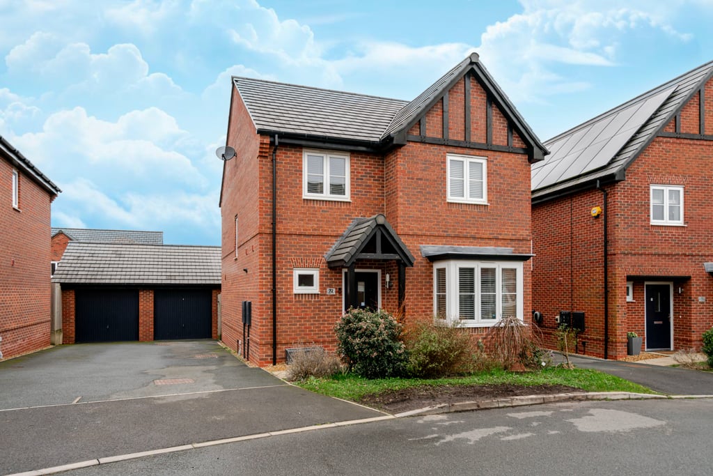 Lomas Way, Congleton, Cheshire CW12 2FZ