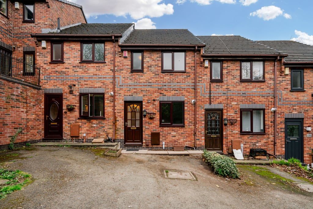 Pownall Square, Macclesfield, Cheshire SK11 8FA