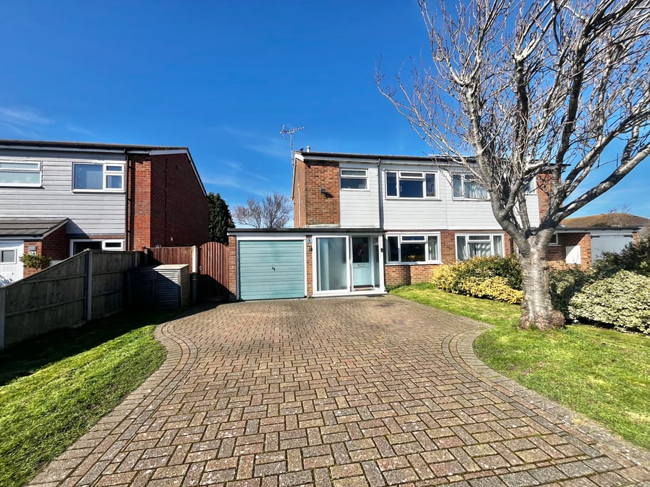 The Fairway, New Romney, Kent, TN28 8PJ