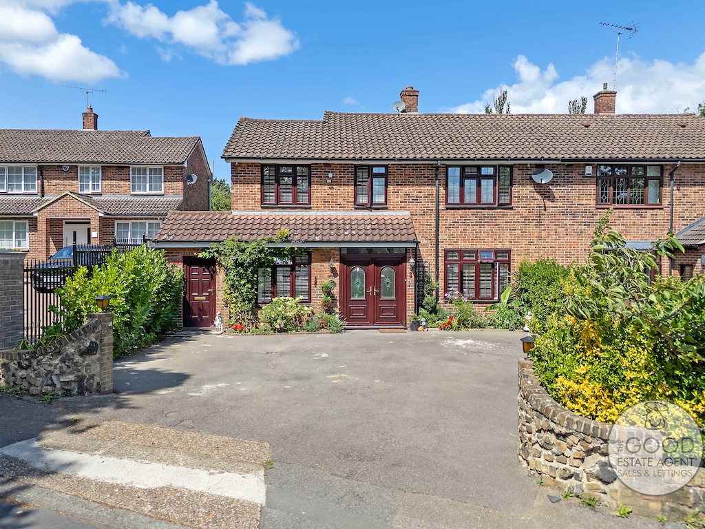 13 Wellfields, Loughton, IG10 1PB